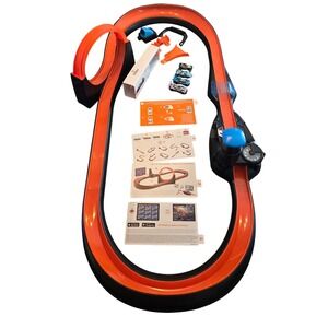 Hot Wheels ID Smart Track Starter Kit with 4 Cars and‎ Rodger Dodger
